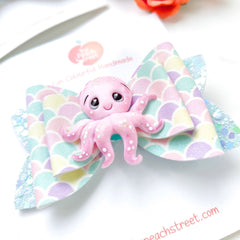 Pearl the Octopus Bow