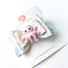 Pearl the Octopus Bow