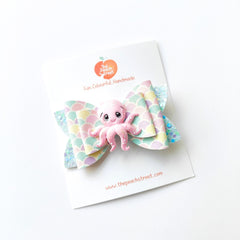 Pearl the Octopus Bow